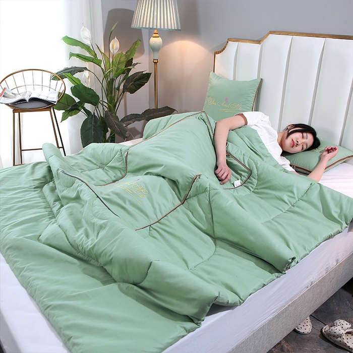 91家纺网 家纺一手货源 找家纺 照世 2023新款 全棉简约系列抱枕被 青色