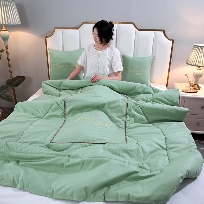 91家纺网 家纺一手货源 找家纺 照世 2023新款 全棉简约系列抱枕被 青色