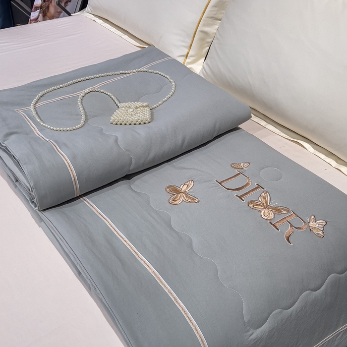 91家纺网 家纺一手货源 找家纺 优姿 2024新款仿棉麻抗菌绣花夏被 蝶纷飞-灰