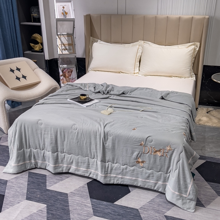 91家纺网 家纺一手货源 找家纺 优姿 2024新款仿棉麻抗菌绣花夏被 蝶纷飞-灰