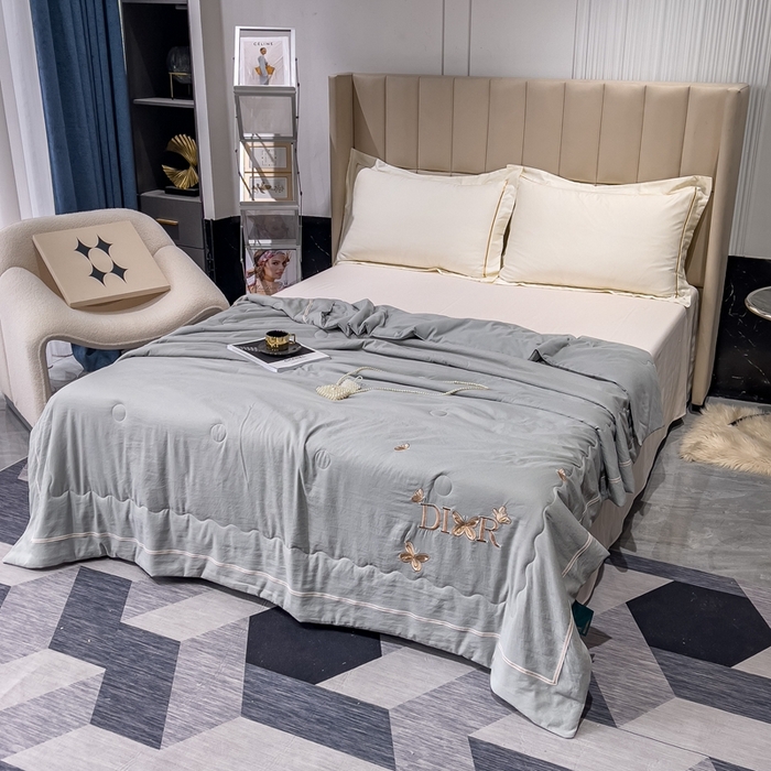 91家纺网 家纺一手货源 找家纺 优姿 2024新款仿棉麻抗菌绣花夏被 蝶纷飞-灰