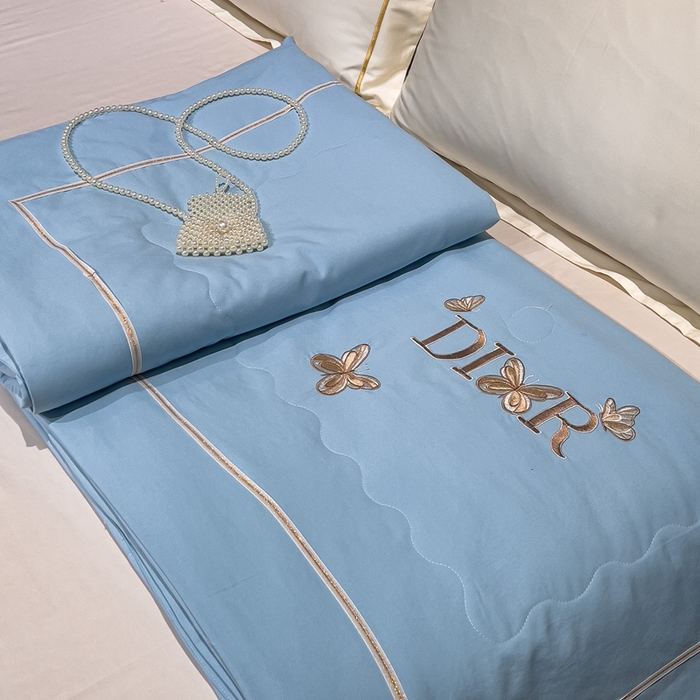 91家纺网 家纺一手货源 找家纺 优姿 2024新款仿棉麻抗菌绣花夏被 蝶纷飞-蓝