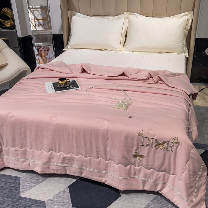 91家纺网 家纺一手货源 找家纺 优姿 2024新款仿棉麻抗菌绣花夏被 蝶纷飞-橘