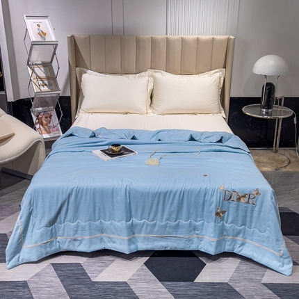 91家纺网 家纺一手货源 找家纺 优姿 2024新款仿棉麻抗菌绣花夏被 蝶纷飞-粉