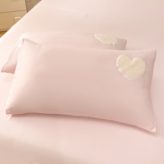 91家纺网 家纺一手货源 找家纺 艾米家居 2025新款水洗真丝刺绣四件套-爱心系列 爱心粉