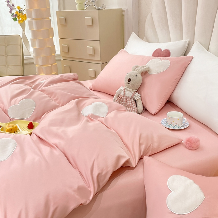 91家纺网 家纺一手货源 找家纺 艾米家居 2025新款水洗真丝刺绣四件套-爱心系列 爱心豆沙