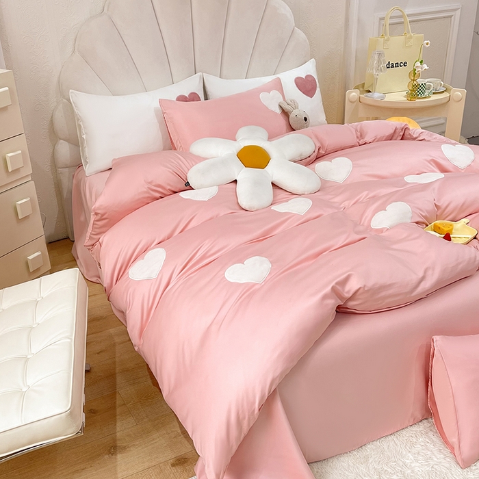 91家纺网 家纺一手货源 找家纺 艾米家居 2025新款水洗真丝刺绣四件套-爱心系列 爱心豆沙