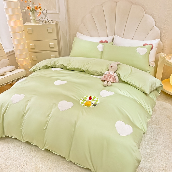 91家纺网 家纺一手货源 找家纺 艾米家居 2025新款水洗真丝刺绣四件套-爱心系列 爱心水绿