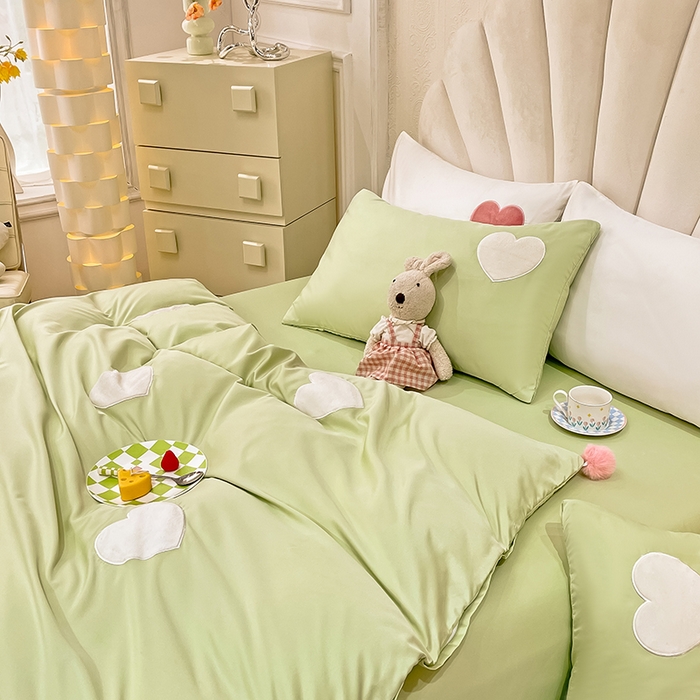 91家纺网 家纺一手货源 找家纺 艾米家居 2025新款水洗真丝刺绣四件套-爱心系列 爱心水绿