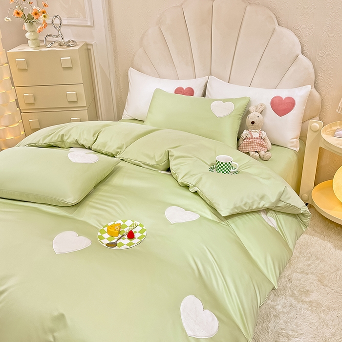 91家纺网 家纺一手货源 找家纺 艾米家居 2025新款水洗真丝刺绣四件套-爱心系列 爱心水绿
