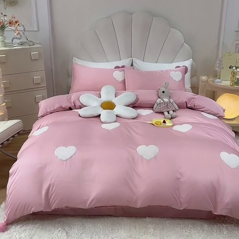 91家纺网 家纺一手货源 找家纺 艾米家居 2025新款水洗真丝刺绣四件套-爱心系列 爱心豆沙