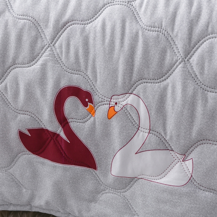 91家纺网 家纺一手货源 找家纺 被多多 2023新款舒适可水洗钻石绒夏凉被 洁白天鹅