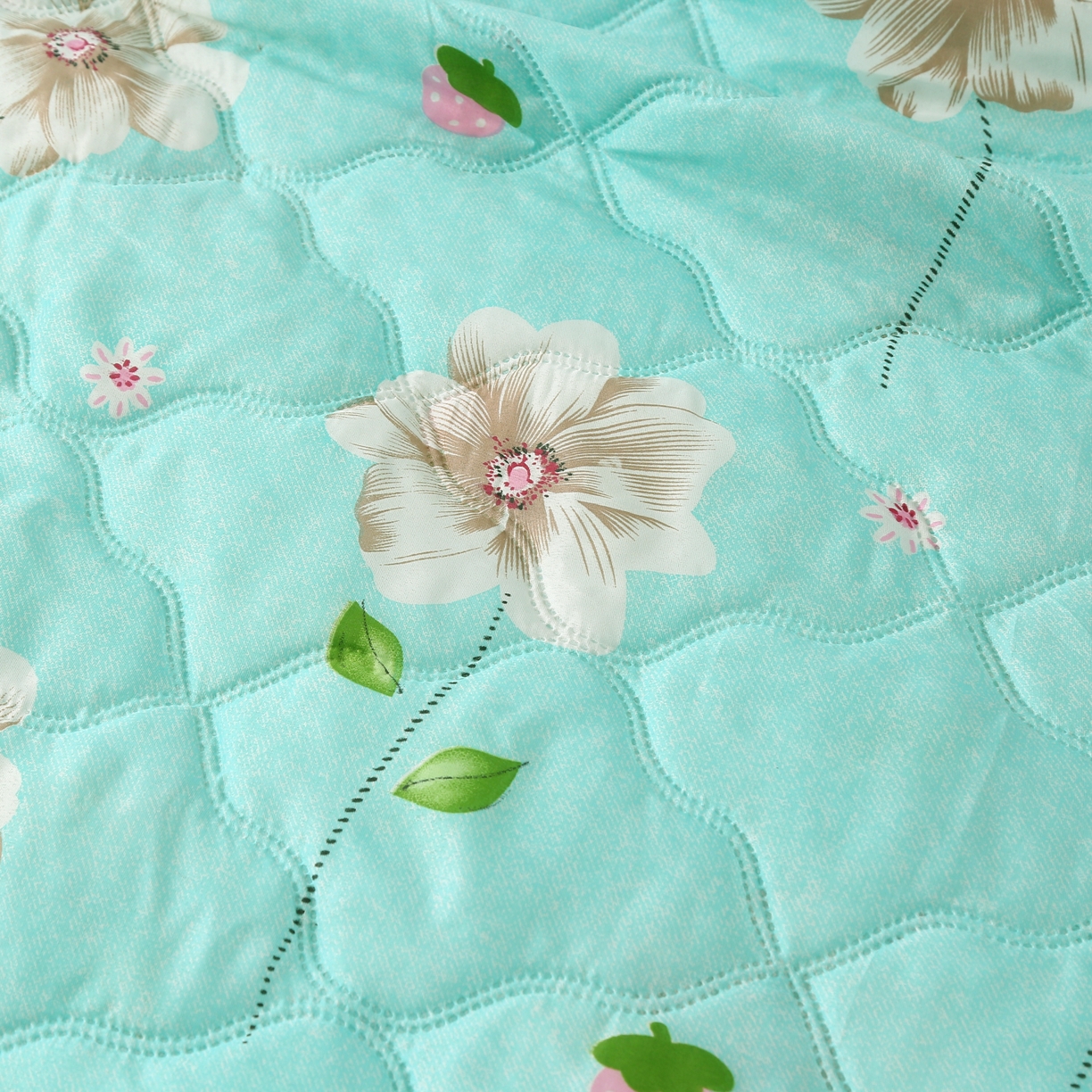 91家纺网 家纺一手货源 找家纺 被多多 2023新款舒适可水洗钻石绒夏凉被 镜中花