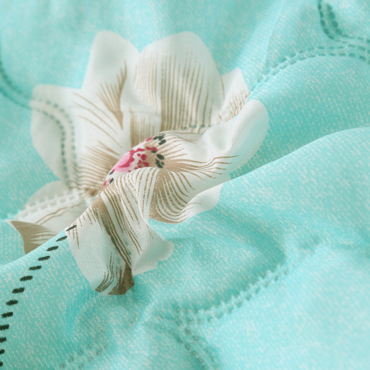 91家纺网 家纺一手货源 找家纺 被多多 2023新款舒适可水洗钻石绒夏凉被 镜中花