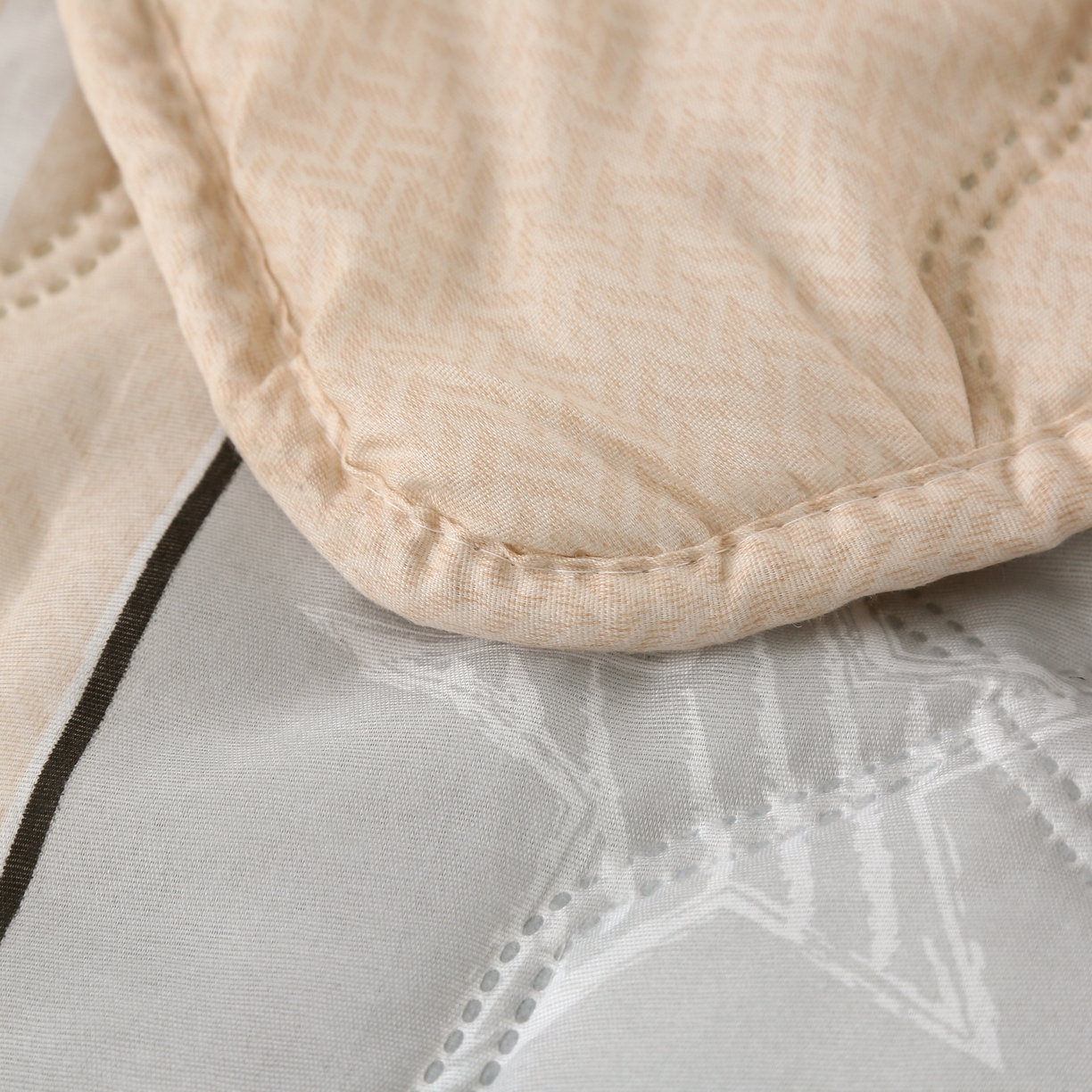 91家纺网 家纺一手货源 找家纺 被多多 2023新款舒适可水洗钻石绒夏凉被 童话