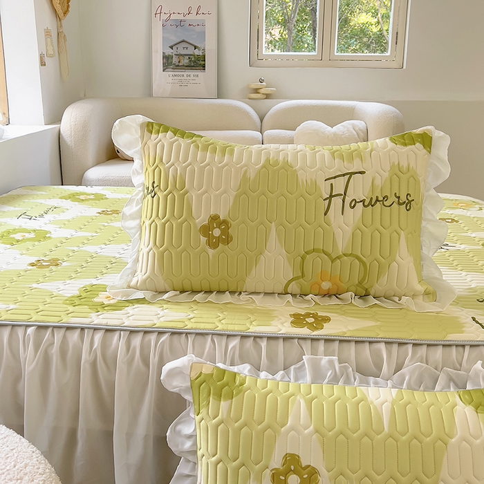 91家纺网 家纺一手货源 找家纺 柒月家居2023新款乳胶床裙款凉席和夏被 床裙款-花季