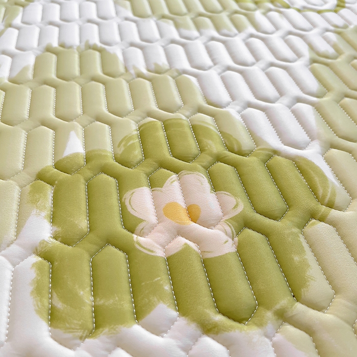 91家纺网 家纺一手货源 找家纺 柒月家居2023新款乳胶床裙款凉席和夏被 床裙款-花季