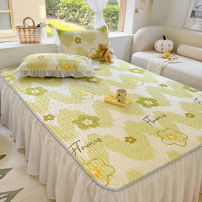 91家纺网 家纺一手货源 找家纺 柒月家居2023新款乳胶床裙款凉席和夏被 床裙款-花季