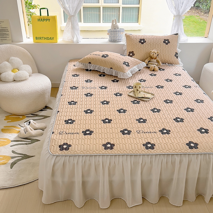 91家纺网 家纺一手货源 找家纺 柒月家居2023新款乳胶床裙款凉席和夏被 床裙款-香系黑花