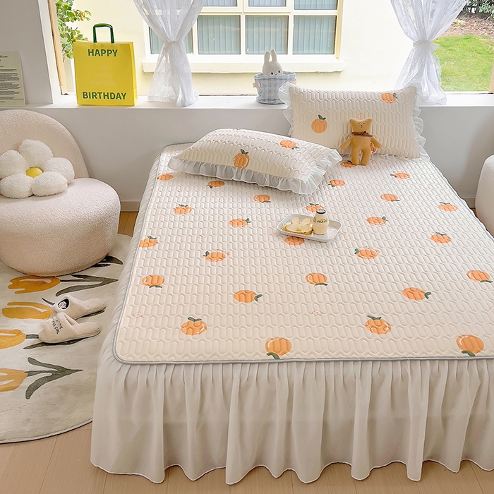 91家纺网 家纺一手货源 找家纺 柒月家居2023新款乳胶床裙款凉席和夏被 床裙款-小橘子