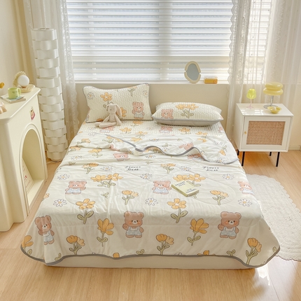 91家纺网 家纺一手货源 找家纺 柒月 2023新款凉感夏被四件套 黄花小熊