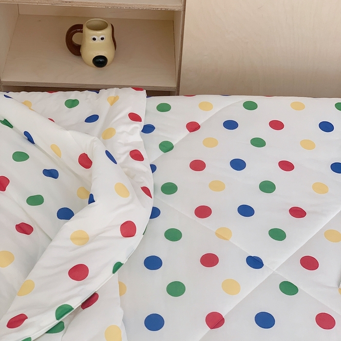 91家纺网 家纺一手货源 找家纺 美乐迪 2023新款针织棉夏被 彩色波点