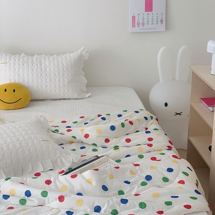 91家纺网 家纺一手货源 找家纺 美乐迪 2023新款针织棉夏被 彩色波点