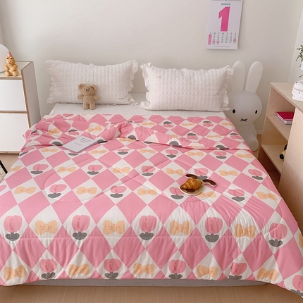 91家纺网 家纺一手货源 找家纺 美乐迪 2023新款针织棉夏被 粉格郁金香