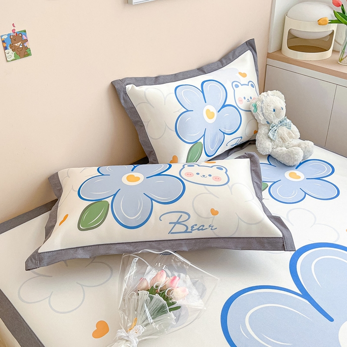 91家纺网 家纺一手货源 找家纺 柒月 2023大版碳光冰丝凉席 蓝花朵朵