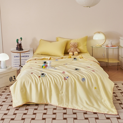 91家纺网 家纺一手货源 找家纺 （总）庭彤2023新款60S莱赛尔卡通刺绣贴布绣儿童夏被