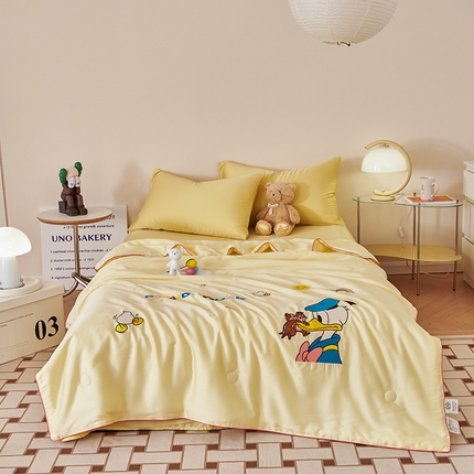 91家纺网 家纺一手货源 找家纺 （总）庭彤2023新款60S莱赛尔卡通刺绣贴布绣儿童夏被