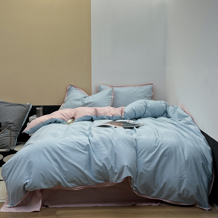 91家纺网 家纺一手货源 找家纺 安莱生活 2023新款60s长绒棉贡缎双拼小宽边四件套 淡蓝双拼嫩粉