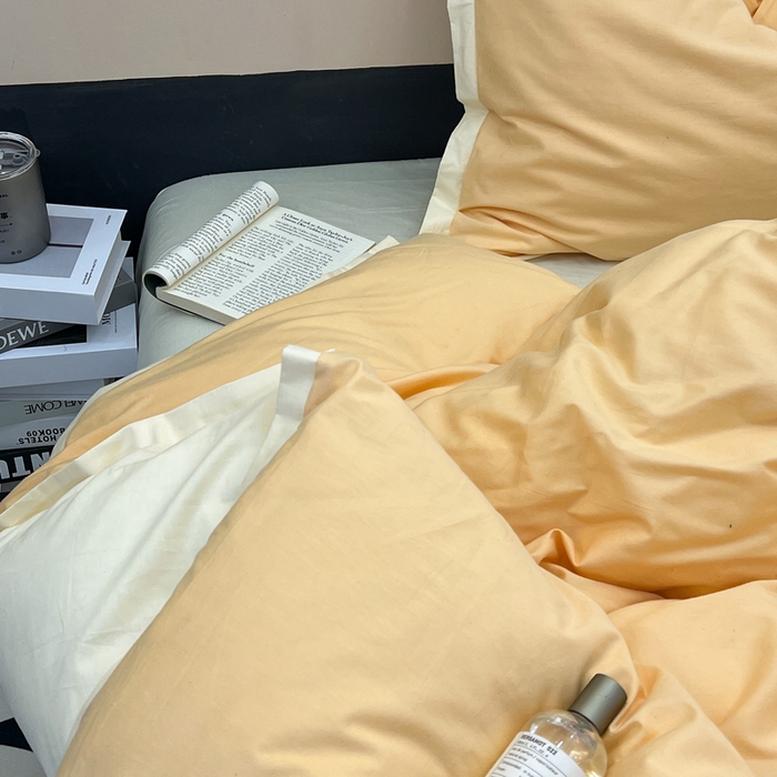 91家纺网 家纺一手货源 找家纺 安莱生活 2023新款60s长绒棉贡缎双拼小宽边四件套 奶杏双拼奶黄