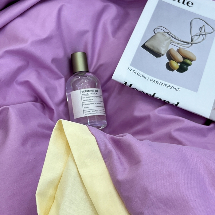 91家纺网 家纺一手货源 找家纺 安莱生活 2023新款60s长绒棉贡缎双拼小宽边四件套 紫嫣双拼奶黄