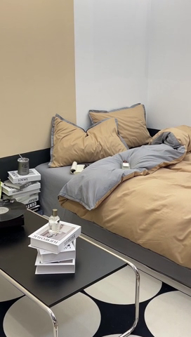 91家纺网 家纺一手货源 找家纺 安莱生活 2023新款60s长绒棉贡缎双拼小宽边四件套 卡其双拼浅灰