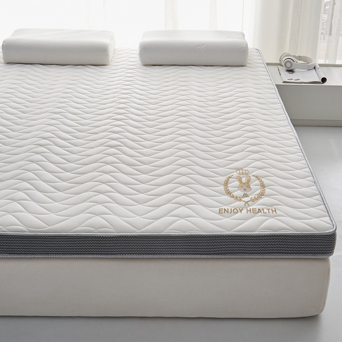 91家纺网 家纺一手货源 找家纺 鹿辉2023新款烫画牛奶丝立体床垫 如意兔白波浪