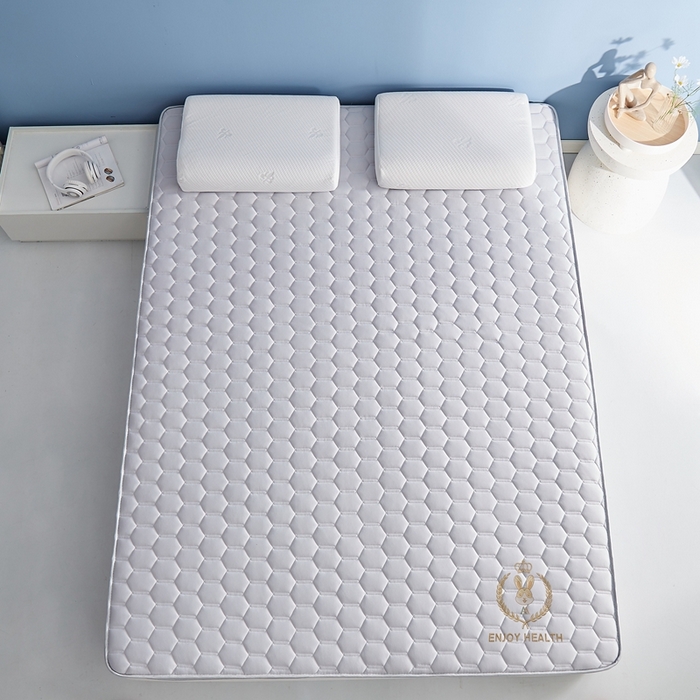 91家纺网 家纺一手货源 找家纺 鹿辉2023新款烫画牛奶丝立体床垫 如意兔灰足球