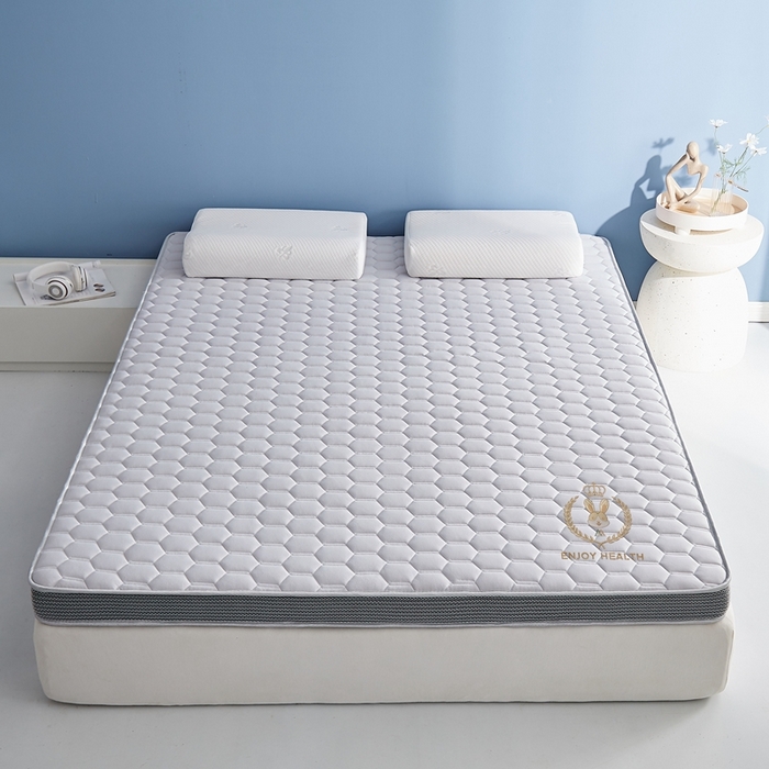 91家纺网 家纺一手货源 找家纺 鹿辉2023新款烫画牛奶丝立体床垫 如意兔灰足球