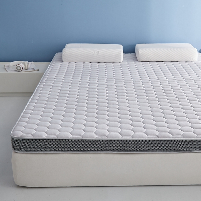 91家纺网 家纺一手货源 找家纺 鹿辉2023新款烫画牛奶丝立体床垫 如意兔灰足球