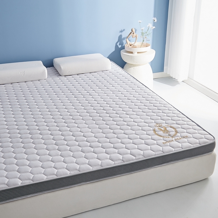 91家纺网 家纺一手货源 找家纺 鹿辉2023新款烫画牛奶丝立体床垫 如意兔灰足球