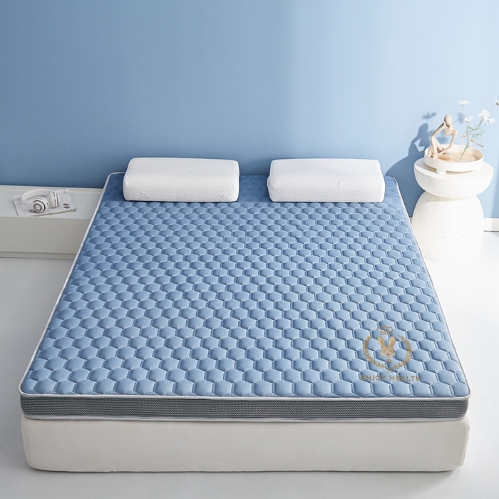 91家纺网 家纺一手货源 找家纺 鹿辉2023新款烫画牛奶丝立体床垫 如意兔蓝足球