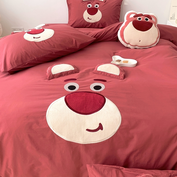 91家纺网 家纺一手货源 找家纺 朗莎 2023新款迪士尼系列水洗棉四件套 草莓熊