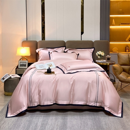 91家纺网 家纺一手货源 找家纺 鼎飞 2023新款全棉澳棉拼接绣花四件套--丹妮系列 丹妮-初恋粉