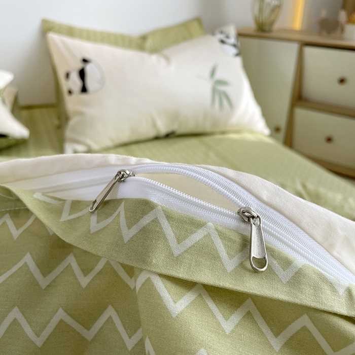 91家纺网 家纺一手货源 找家纺 千朵 2023新款13372全棉印花四件套 调皮熊猫