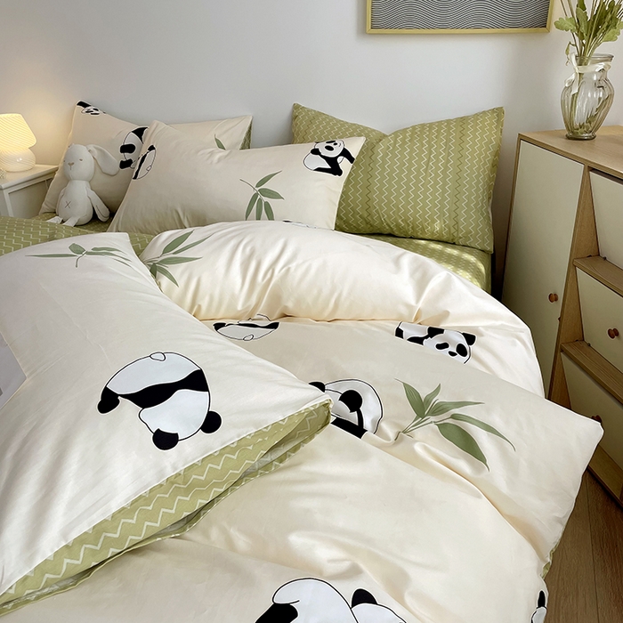 91家纺网 家纺一手货源 找家纺 千朵 2023新款13372全棉印花四件套 调皮熊猫