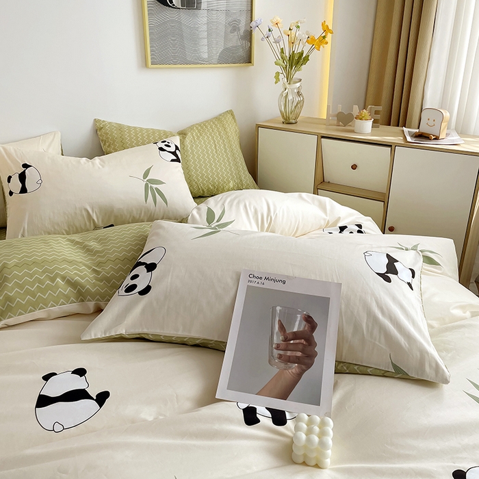 91家纺网 家纺一手货源 找家纺 千朵 2023新款13372全棉印花四件套 调皮熊猫