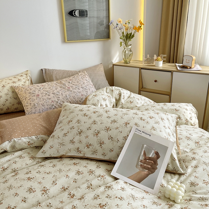 91家纺网 家纺一手货源 找家纺 千朵 2023新款13372全棉印花四件套 法式棕花