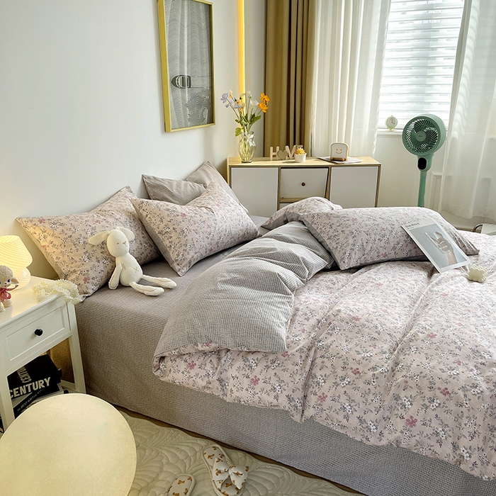 91家纺网 家纺一手货源 找家纺 千朵 2023新款13372全棉印花四件套 梨花紫