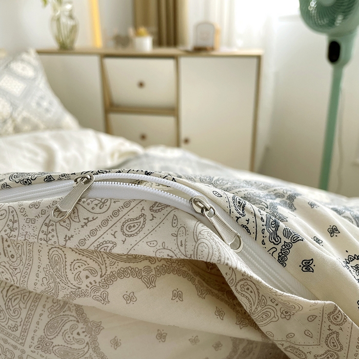 91家纺网 家纺一手货源 找家纺 千朵 2023新款13372全棉印花四件套 复古青花