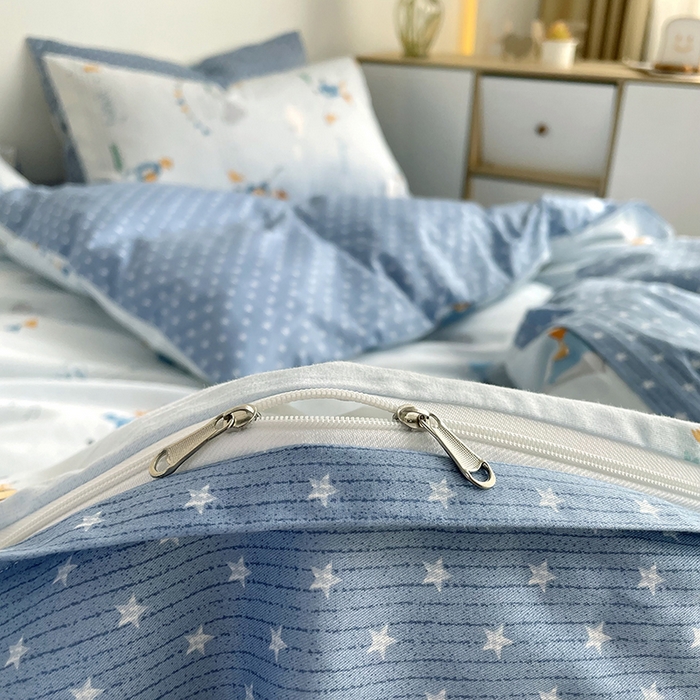 91家纺网 家纺一手货源 找家纺 千朵 2023新款13372全棉印花四件套 小王子